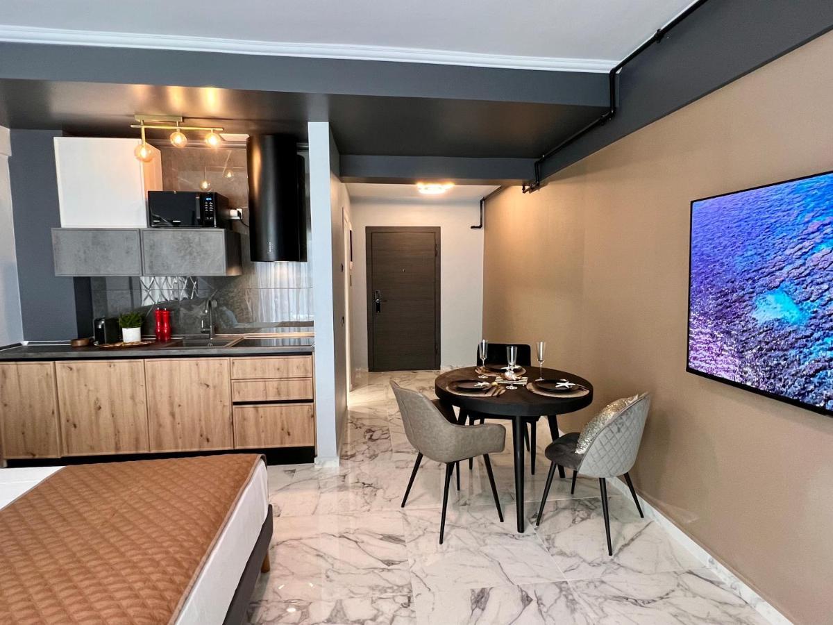 Blue Luxury Studio Mamaia Exterior foto